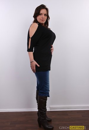 Czech Casting  are pleased to offer you xxx pictures featuring Sona has a beautiful shape