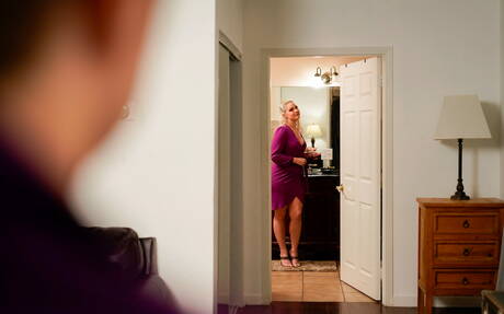 Mommy Blows Best invites you to browse their xxx pics with Lisey Sweet and Chad Alva in blowing dick porn